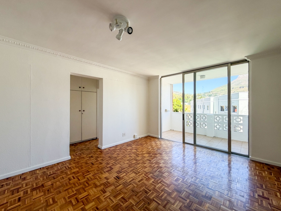 1 Bedroom Property for Sale in Oranjezicht Western Cape